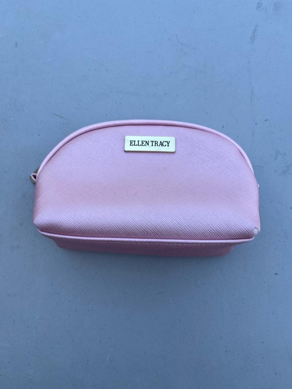 Ellen Tracy, Cosmetic Case